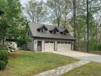 Perfect for Two! 30Min from Nashville or Franklin. Oak Hill Loft in Fairview