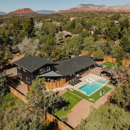 Ventana Roja, Heated Pool, Hot Tub, EV Charger, Outdoor Shower, 5 Bdrm