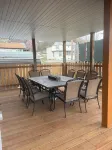 4-Bdrm 3 bath house in Grafton with large patio, WiFi and very walkable. Fun!!!