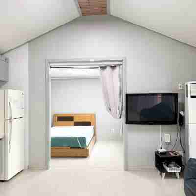 Seosan Pension Sunrise Beach Rooms