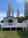 Caravan - Sleeps 6 - Patio, Parking - Villas