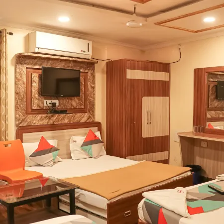 Hotel Mukesh Residency Отели рядом с достопримечательностью «Музей Даршана»
