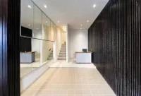Urbanview Manukan Family Inn Surabaya - Bãi đậu xe
