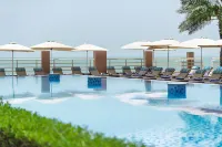 Radisson Blu Hotel and Resort, Sohar - プール