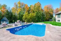 Devlok- Mystique Mansion 7 BR-sleep 16 Kawartha - Pools