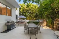 Chic Villa by Glam Homes - Villaer