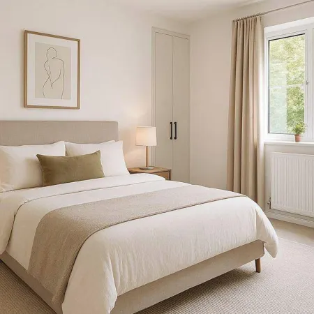 8 Bedroom House Sleeps 20 - Private Garden