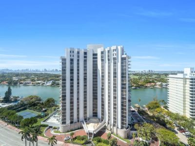 SeaStays Apartments