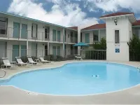 Baymont by Wyndham Chattanooga – Hamilton Place - Pools