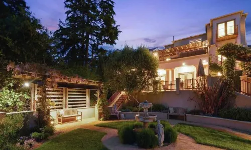 Quiet, Elegant Apartment with Beautiful Views of Terraced Garden