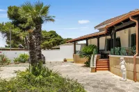 Villa Isidoro Sea View - Happy Rentals - Ocean View