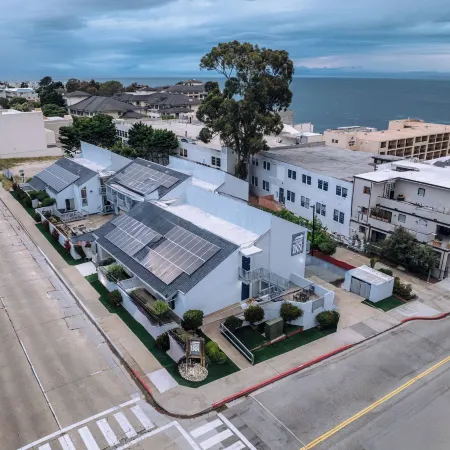 Cannery Row Inn