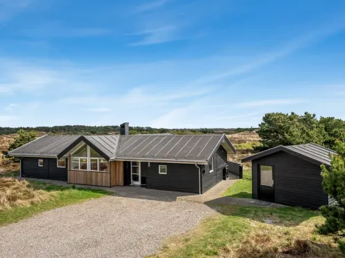 "Thrugils" - 500m from the Sea - 4-Star