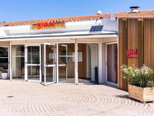 Greet Hotel Castres Saix - Pools