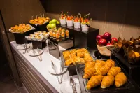 Centro Mada Amman by Rotana - breakfast