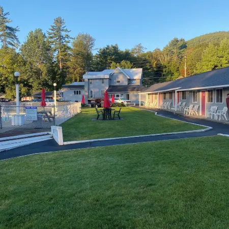 Barberry Court Motel &Cabins