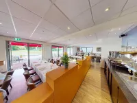 Tunici Team Hotel Hotels near بيلشتات