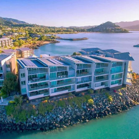 Peninsula Airlie Beach