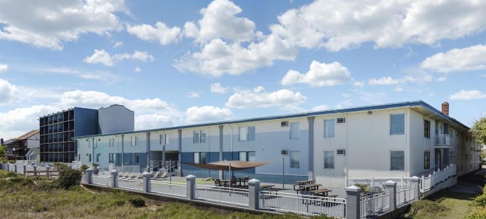 Best Western Plus Holiday Sands Inn  Suites Hotels in Norfolk