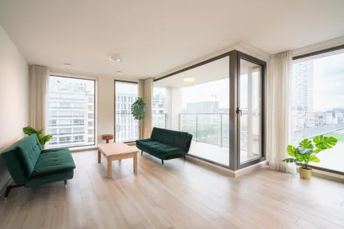 Spacious City Retreat with Balcony -  Ferienwohnungen