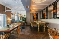 Onomo Hotel Cape Town – Inn on the Square - Airport Shuttle