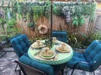 Botanical Beach Cottage - 2-Star