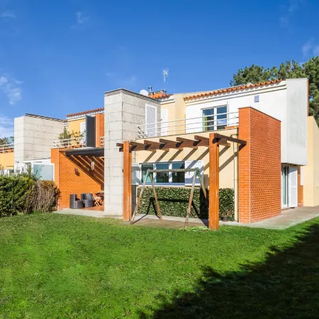 Furadouro Holiday Villa | Pool, Tennis   Garden