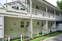 Taean Elvis Pension - Parkplatz