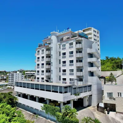 Hotel Pacific View Отели рядом с достопримечательностью «Торговый центр AEON MALL Okinawa Rycom»
