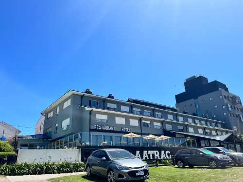 Hotel Aatrac - Parkplatz