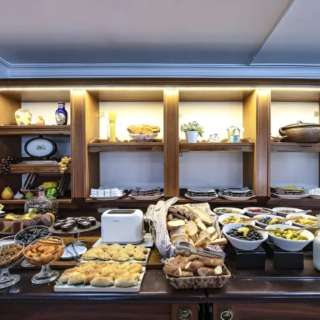 Kozan City Hotel