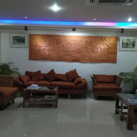 Hotel Crown