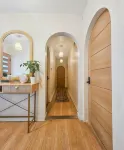 Brimfield Stay - Hosteller