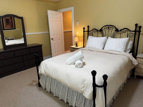Our Luxury Log Home is Perfect for Your Next Family or Friend Getaway.