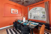 Paradise Lane Pool - Hot Tub - Sports Court - Bungalows