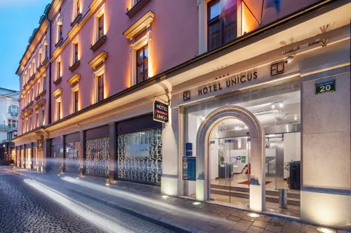 Hotel Unicus Krakow Old Town - Destigo Hotels - Nouto- ja jättöpalvelut
