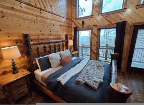 Three Bears Pet-friendly Cabin With Heated Pool Near Hochatown Mountain Views Sleeps 10 - 4-Star