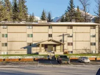 Downtown Girdwood Condo Close to Everything Hotels near Chair 6