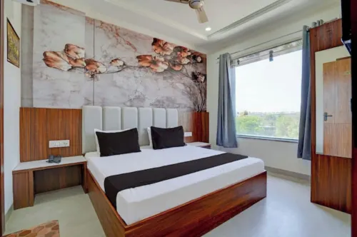 Shri Jee Kripa Villas - Hot Tub