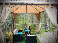 Secluded riverfront RV 7 Miles from Glacier National Park! - 홈스테이