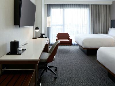 Courtyard Montreal Laval