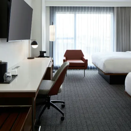 Courtyard Montreal Laval