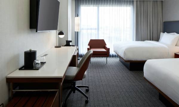 Courtyard Montreal Laval