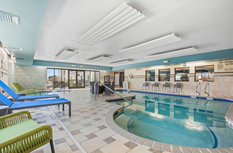 Hampton Inn & Suites Greeley photo 3