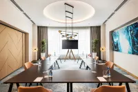 Courtyard by Marriott Baku - parking