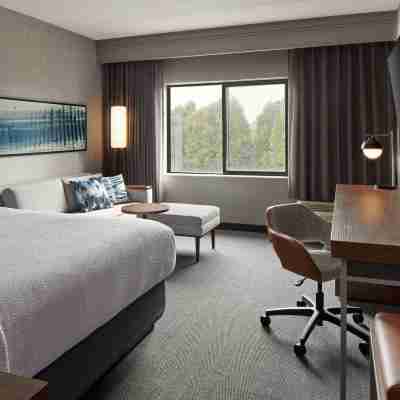 Courtyard Hamilton Rooms