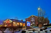Hampton Inn & Suites Cleveland/Independence - Pool