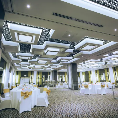 Ayla Bawadi Hotel