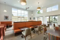 Homewood Suites by Hilton Gateway Hills Nashua - breakfast