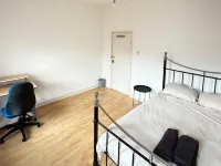 Cosy Liverpool Gem for a Relaxing Getaway Hotels near FACT